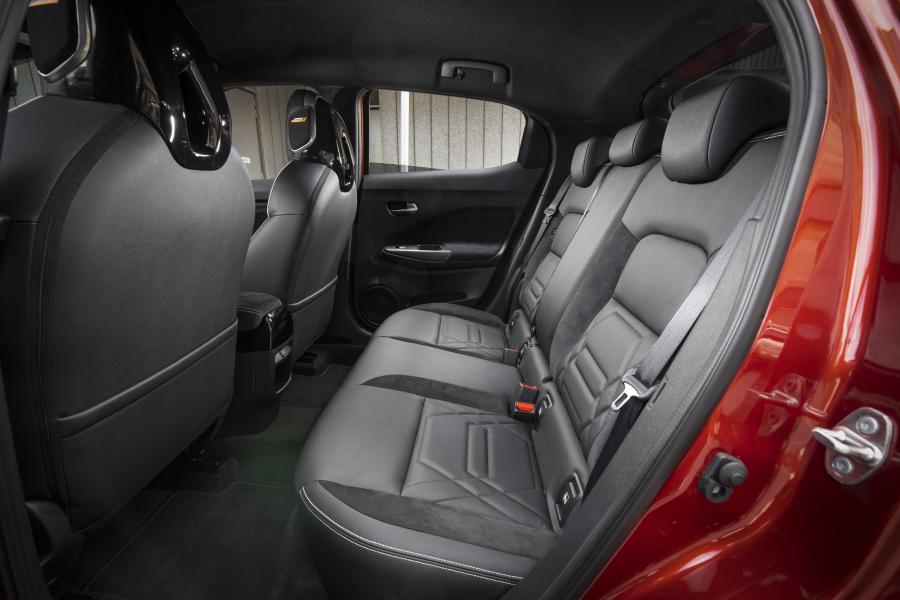 Интерьер Nissan Juke Ti 2020 года  (AU) (фото 19 из 27)
